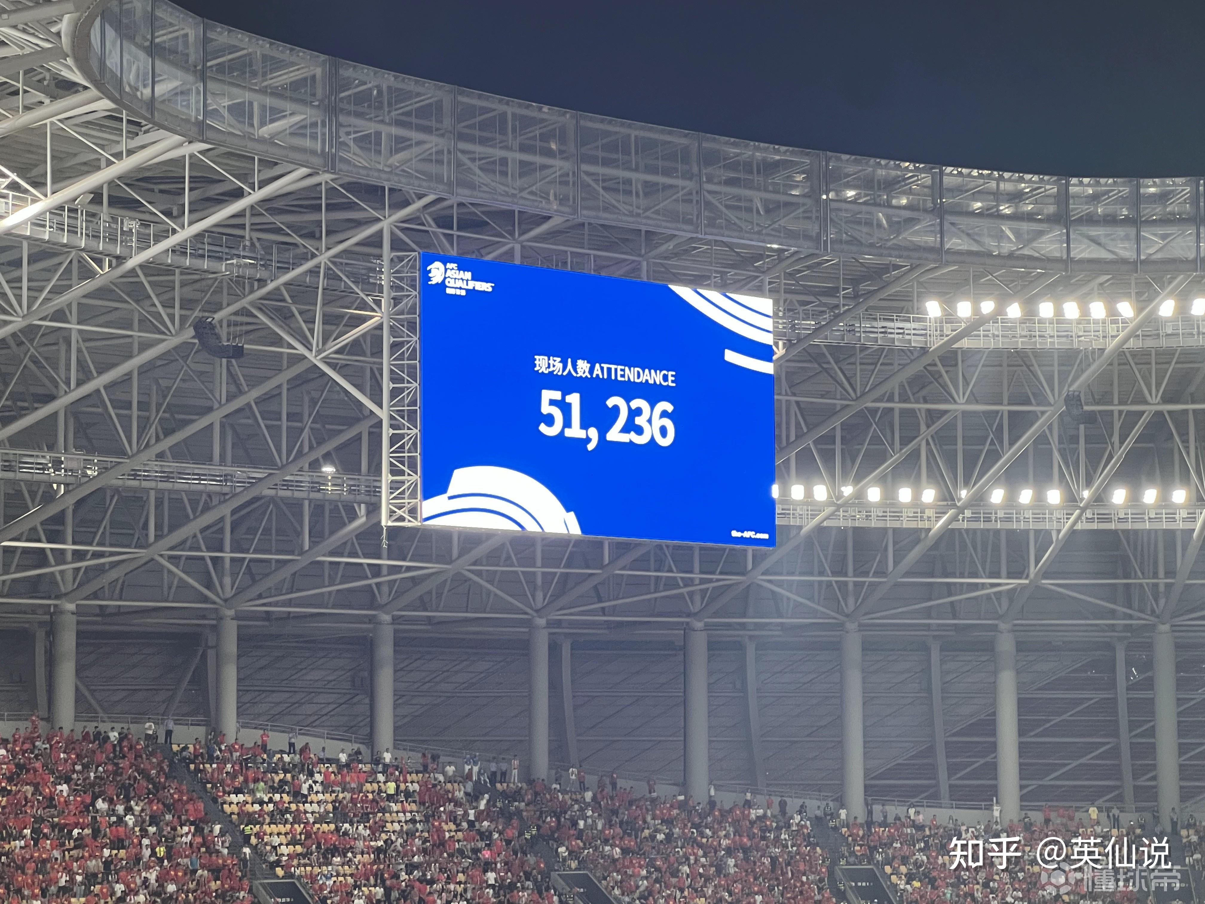 关于在星辰联盟赛场上演无畏战场世界杯，破门，引发观众齐声高喊的信息