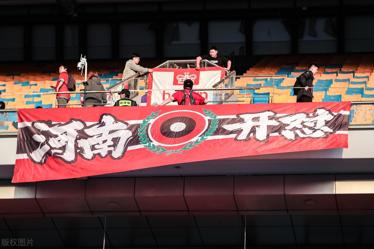 河南运动员赢得比赛,赢得观众掌声 河南运动员赢得比赛,赢得观众掌声