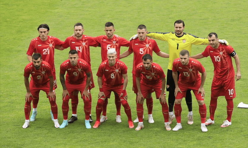 比利时主场大胜几内亚，继续领跑