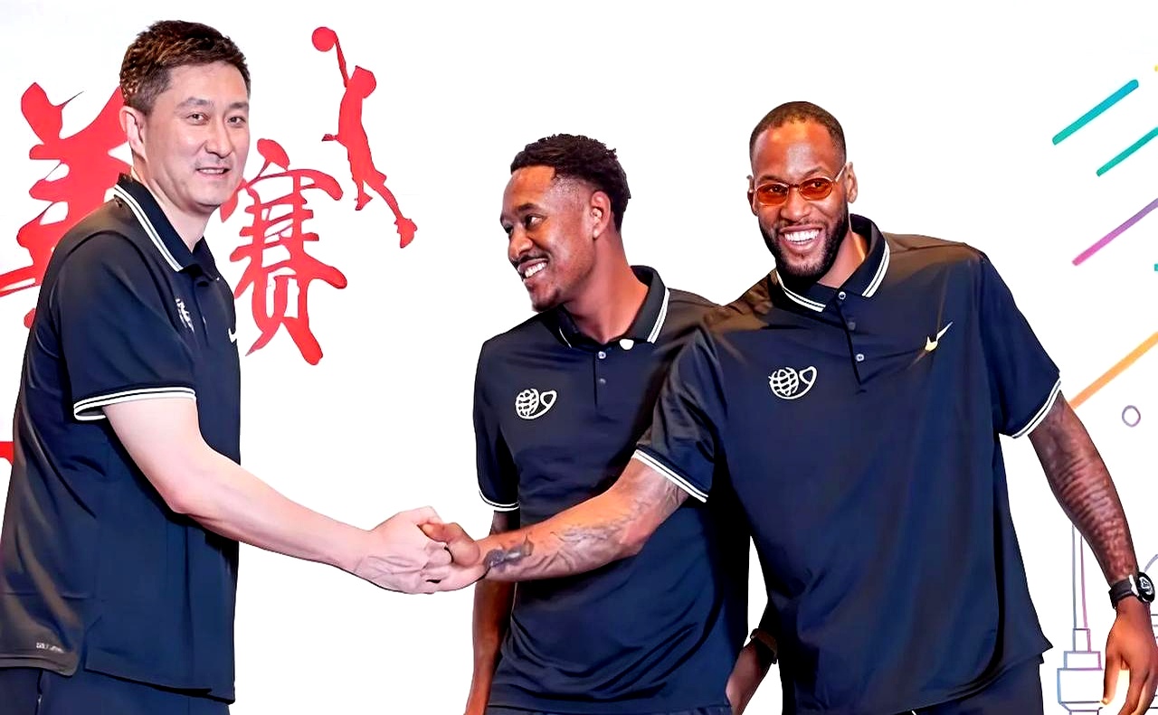 包含球员大佬组成新团队，展现高效协作模式的词条