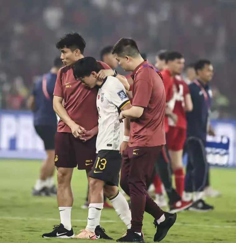 1xBit体育网页版-比赛中球员遇伤疑，球队备战受影响